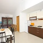In With Sea View, Balcony, Air Conditioning, Wi-fi 公寓 维尔
