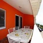 In With Sea View, Balcony, Air Conditioning, Wi-fi 维尔