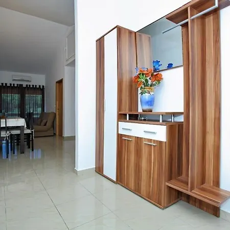 In With Sea View, Balcony, Air Conditioning, Wi-fi