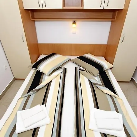 Appartamento In With Sea View, Balcony, Air Conditioning, Wi-fi *