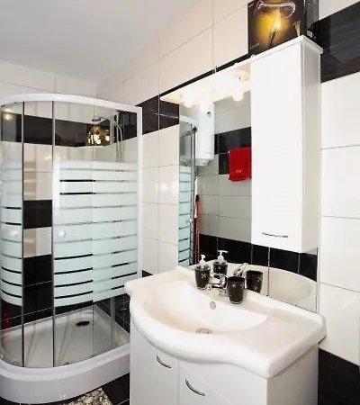 In With Sea View, Balcony, Air Conditioning, Wi-fi Vir