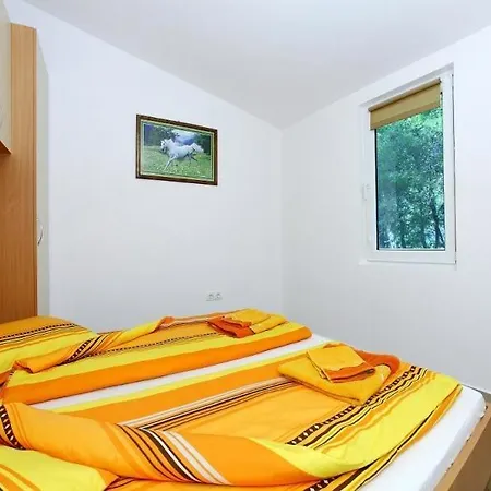 In With Sea View, Balcony, Air Conditioning, Wi-fi