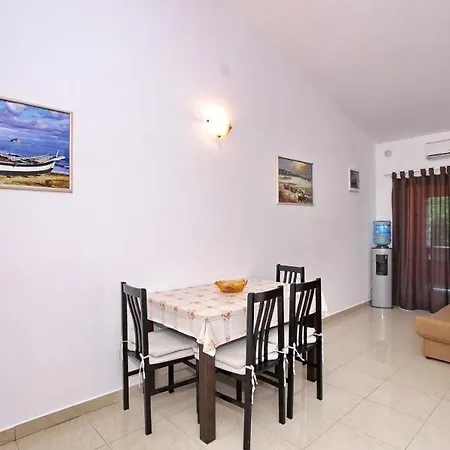 In With Sea View, Balcony, Air Conditioning, Wi-fi *