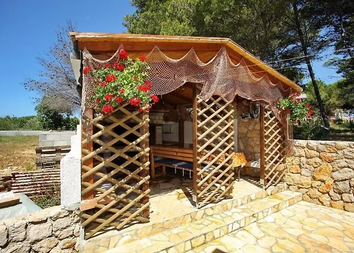 Appartement In With Sea View, Balcony, Air Conditioning, Wi-fi Vir