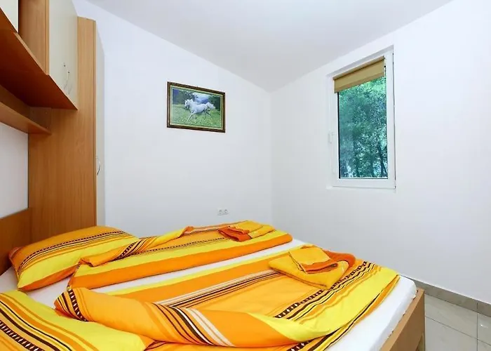 In With Sea View, Balcony, Air Conditioning, Wi-fi