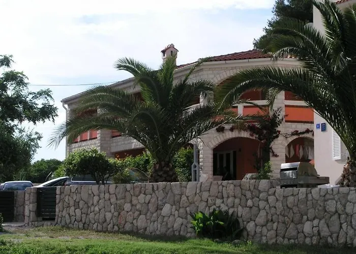 In With Sea View, Balcony, Air Conditioning, Wi-fi *